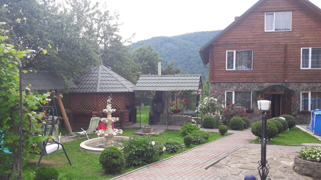 U Romana Yaremche Luaran gambar
