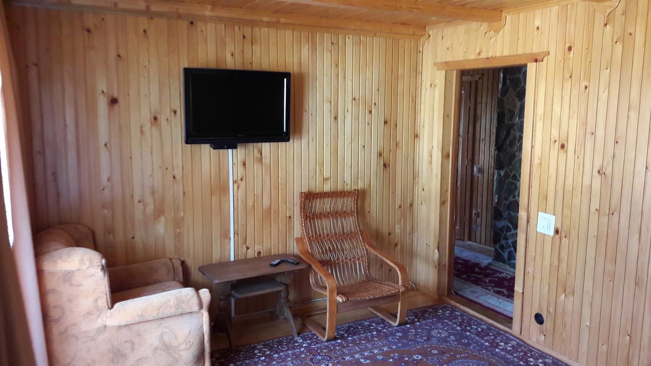 U Romana Yaremche Luaran gambar
